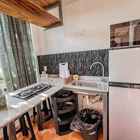 Hotel Nantu Hosteria Puerto López エクステリア 写真