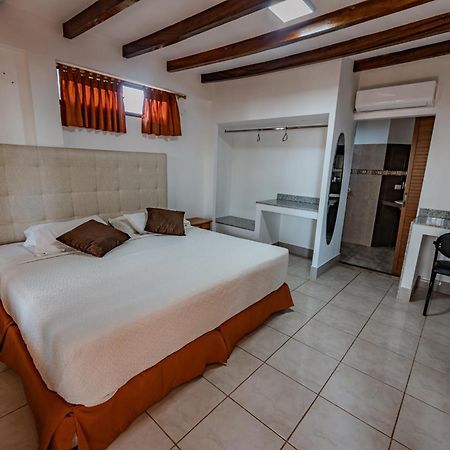 Hotel Nantu Hosteria Puerto López エクステリア 写真