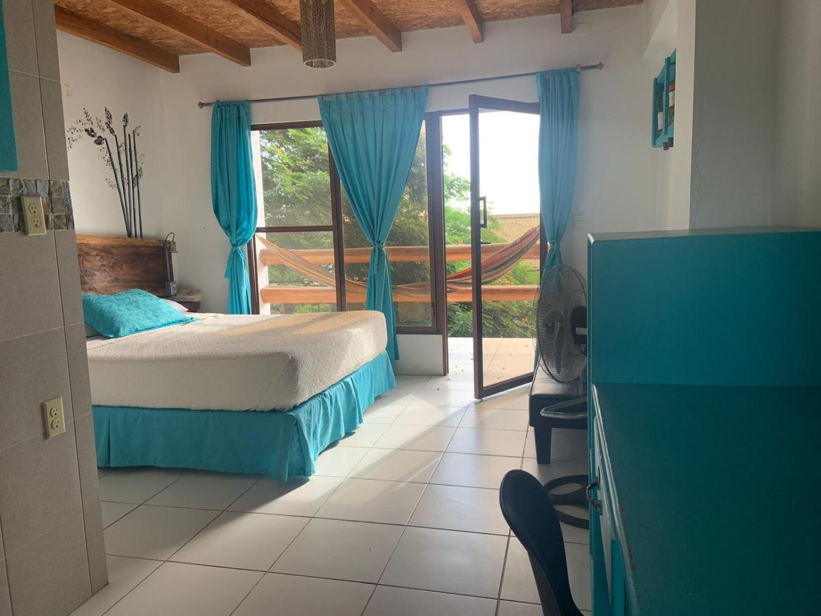 Hotel Nantu Hosteria Puerto López エクステリア 写真