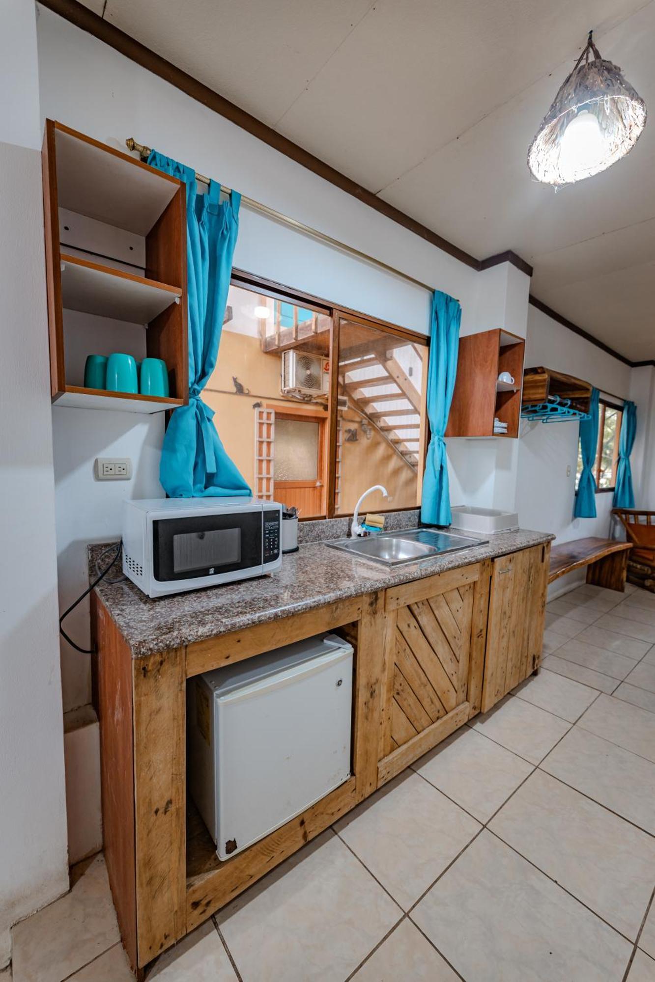 Hotel Nantu Hosteria Puerto López エクステリア 写真