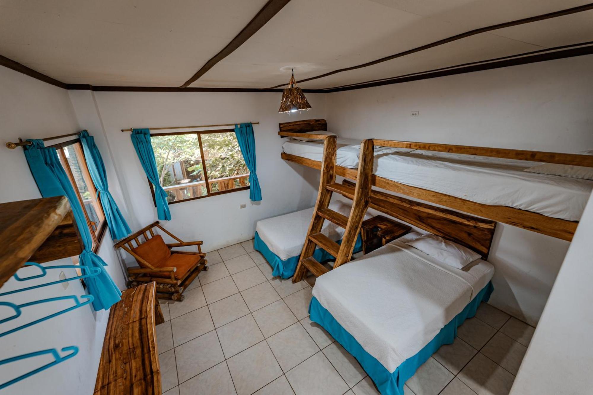 Hotel Nantu Hosteria Puerto López エクステリア 写真