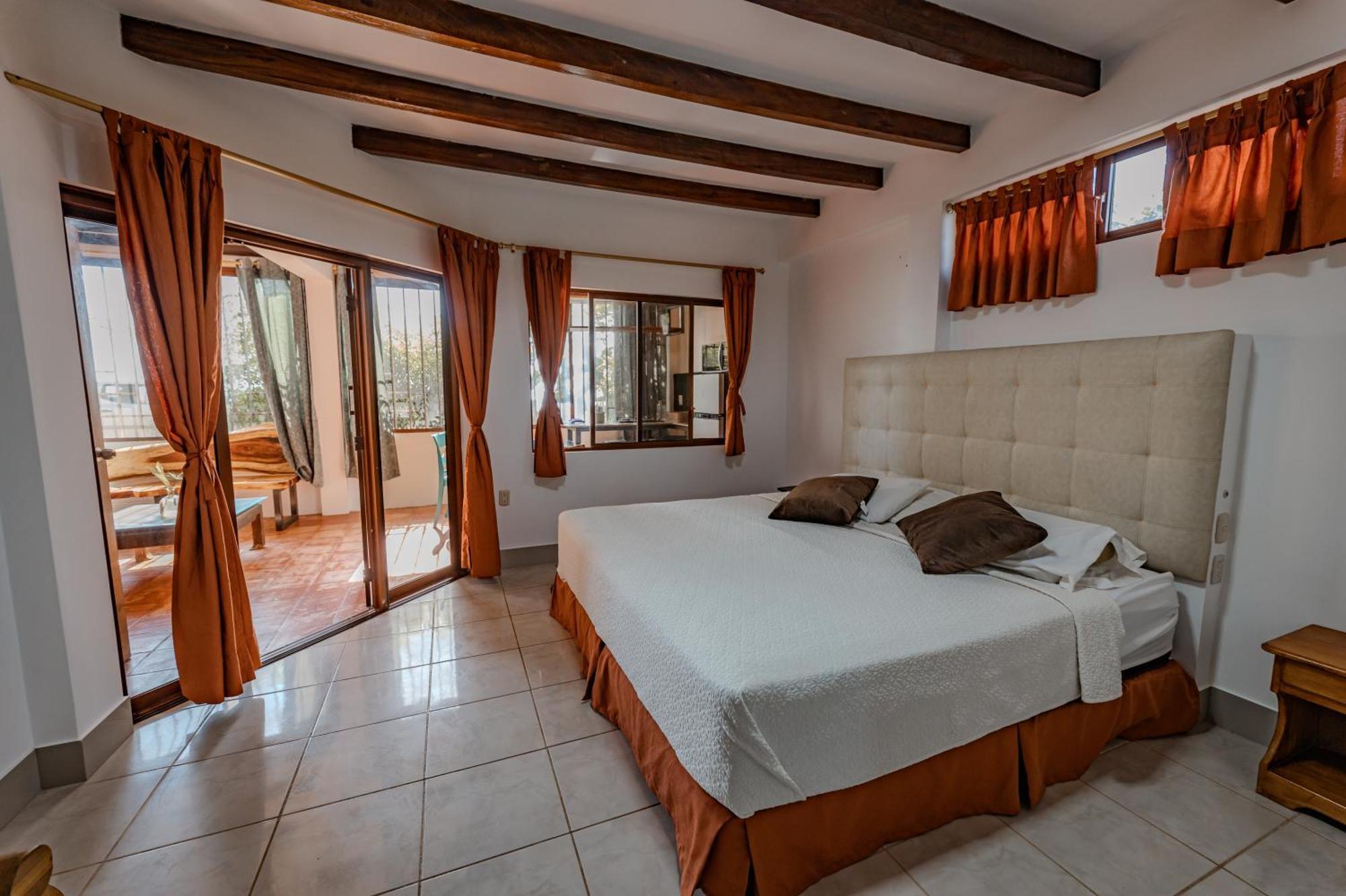 Hotel Nantu Hosteria Puerto López エクステリア 写真