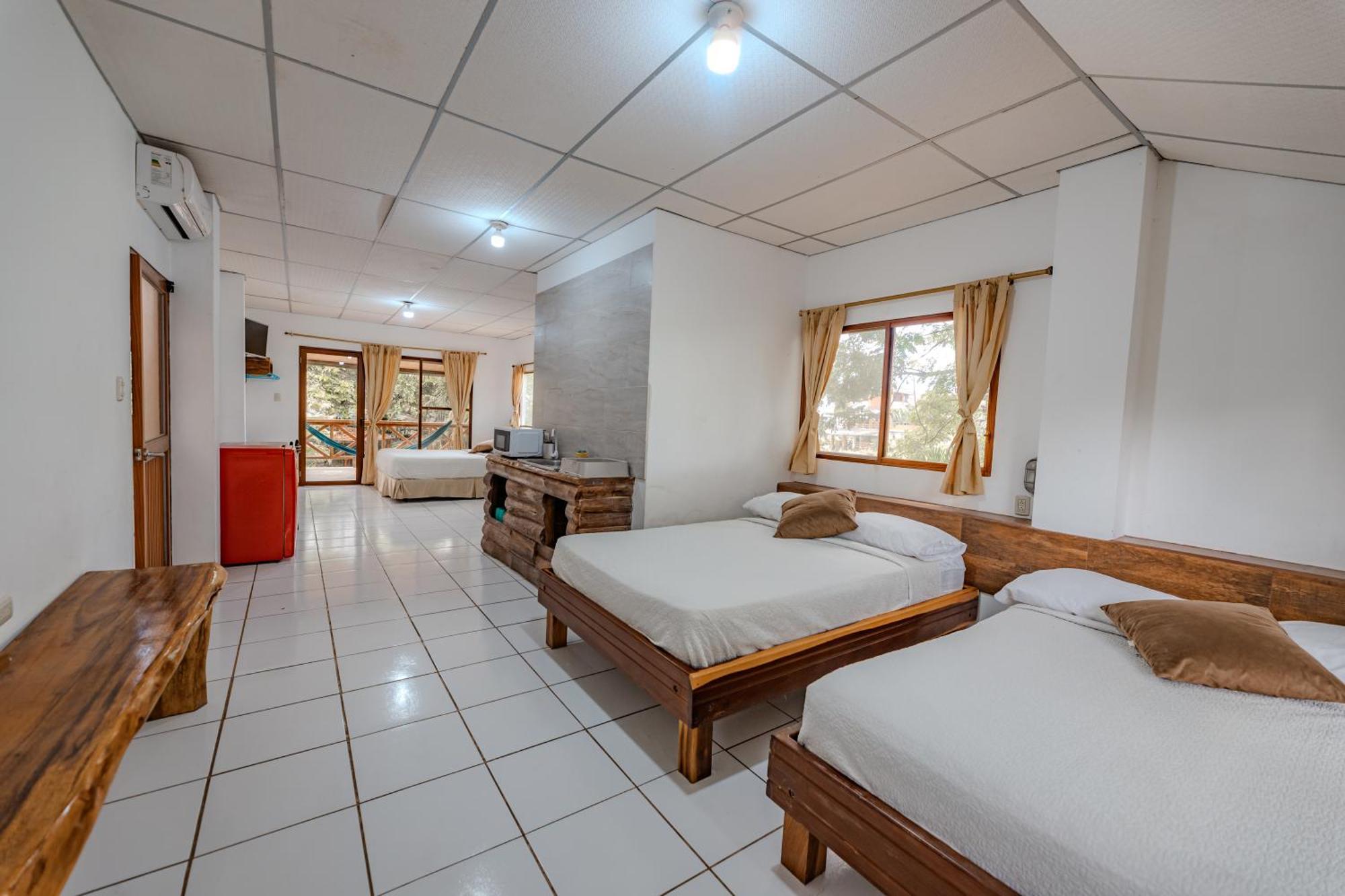 Hotel Nantu Hosteria Puerto López エクステリア 写真
