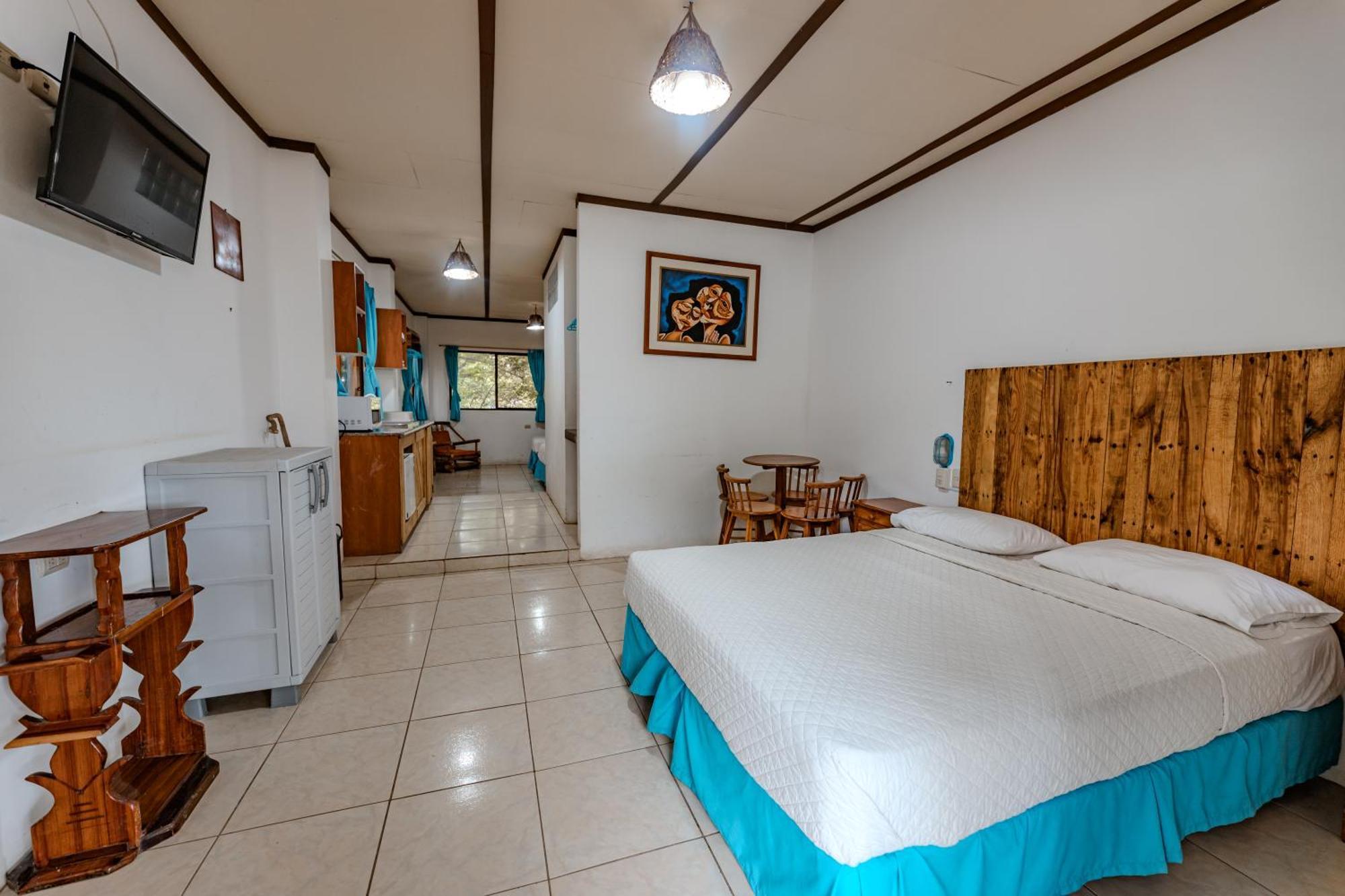 Hotel Nantu Hosteria Puerto López エクステリア 写真