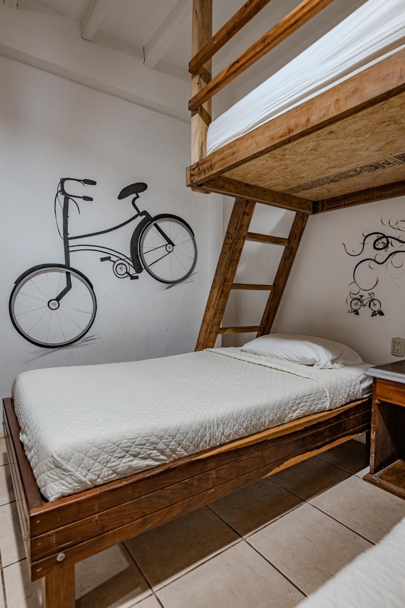 Hotel Nantu Hosteria Puerto López エクステリア 写真