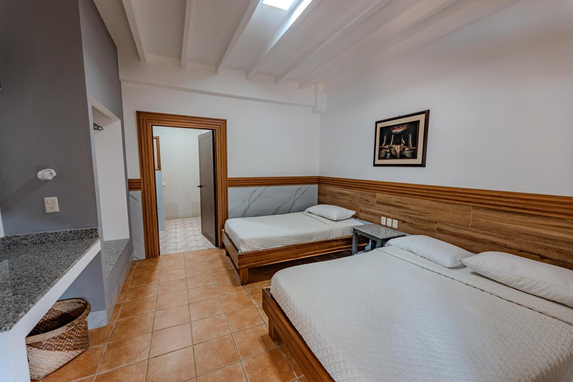 Hotel Nantu Hosteria Puerto López エクステリア 写真