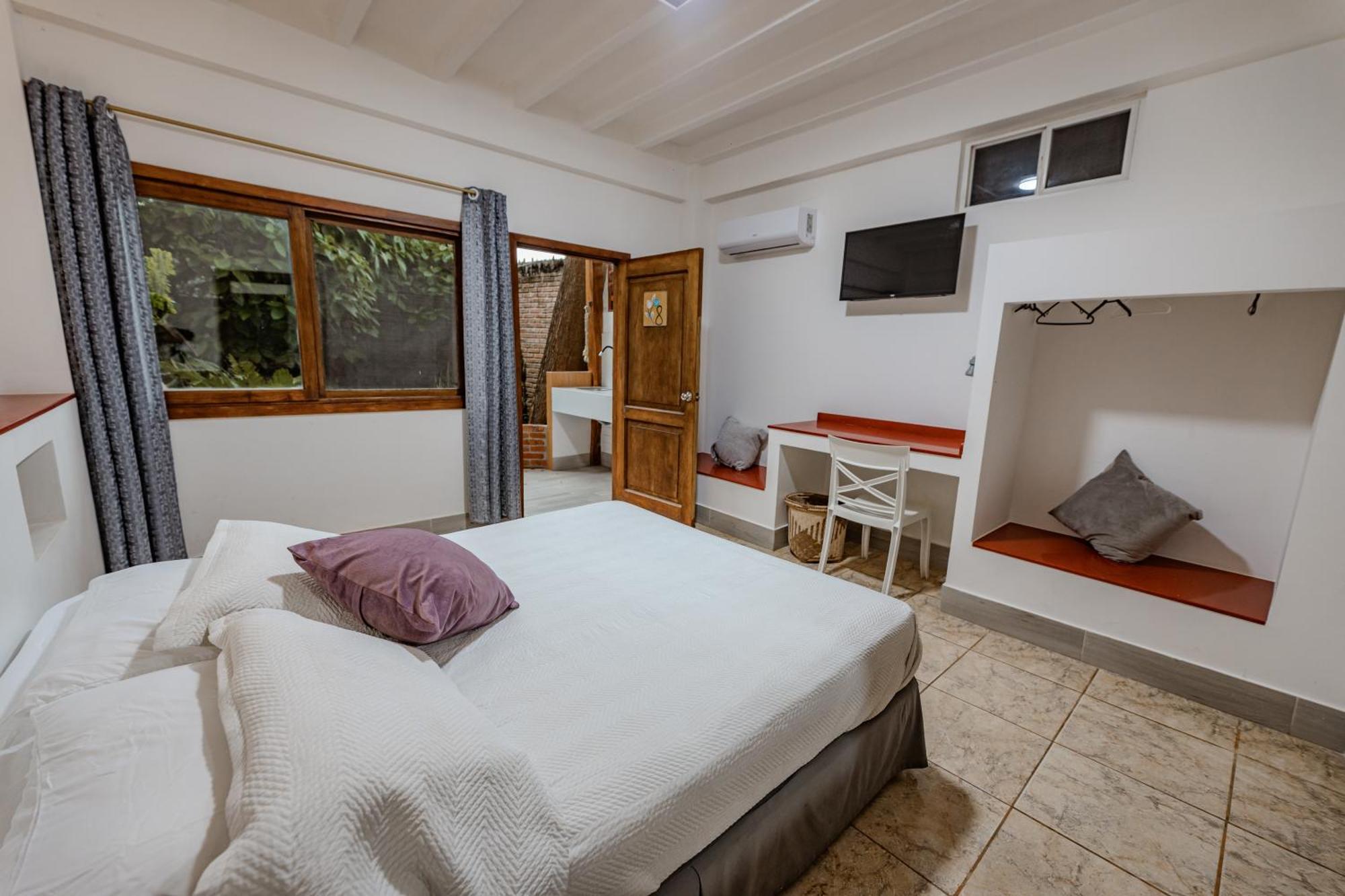 Hotel Nantu Hosteria Puerto López エクステリア 写真